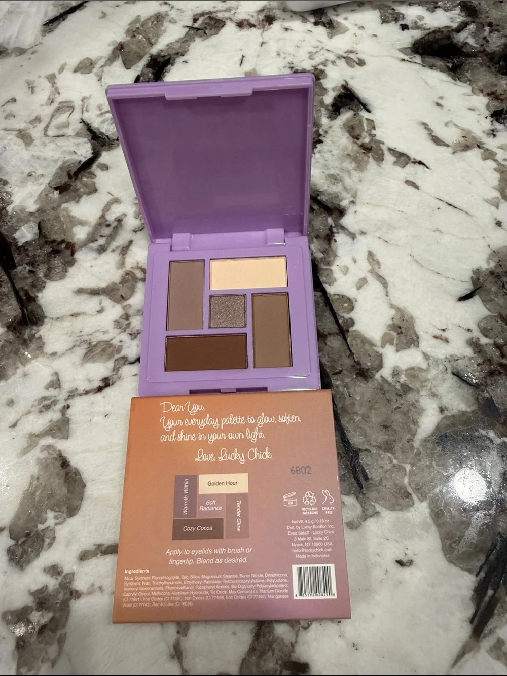 Comfort Glow Eyeshadow Palette — Neutral Shades